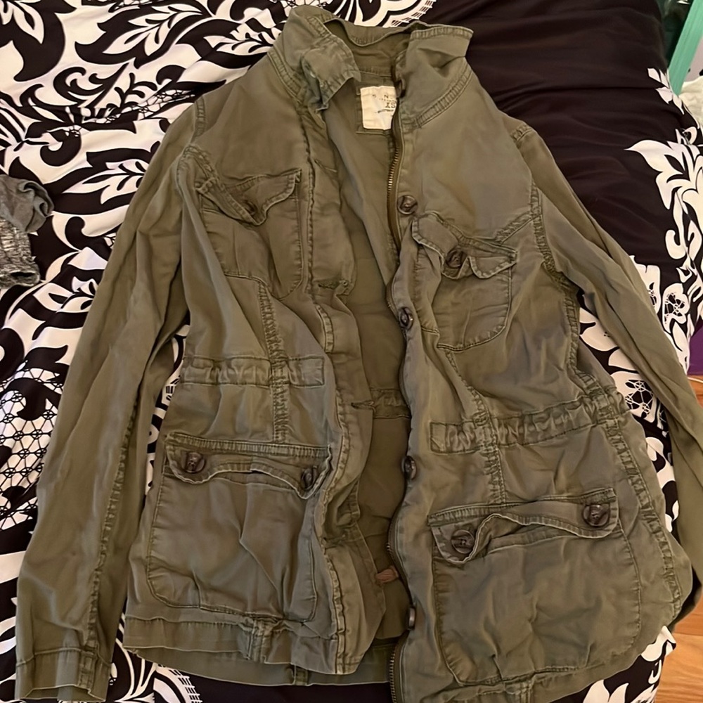 Sonoma XS army green jacket